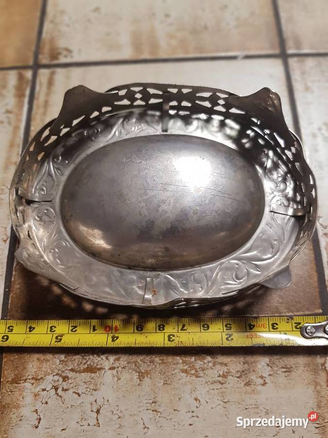 Z kolekcjiEpoka PRLNietyzinkowa popielniczka odcienie żółtego Dekoracje i ozdoby