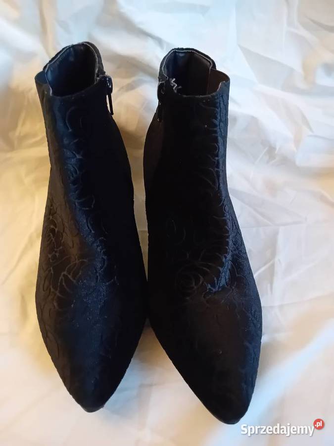 Buty botki kolor czarny motyw kwiatowy rozmiar Kraków sprzedam