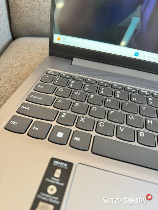 Laptop Lenovo AMD Ryzen 3 7320U Karta graficzna Czersk