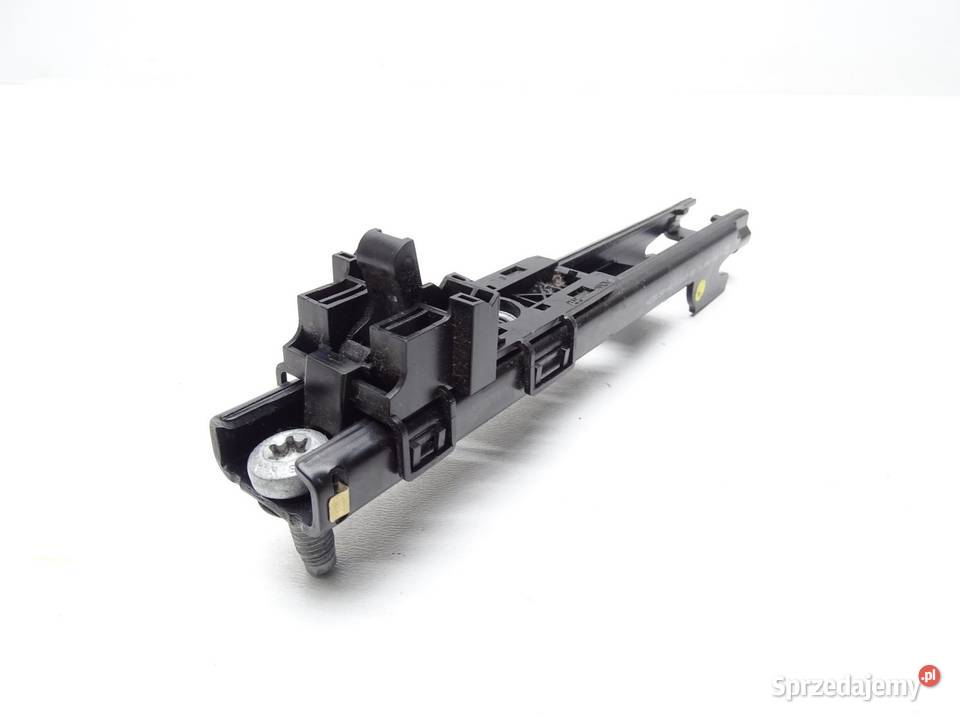 REGULACJA SUWAK WYSOKOŚCI PASA BEZPIECZEŃSTWA Pasy bezpieczeństwa