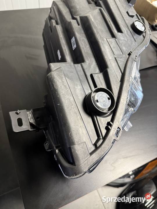 Lampa reflektor przod Ford Kuga Escape prawa Chełm