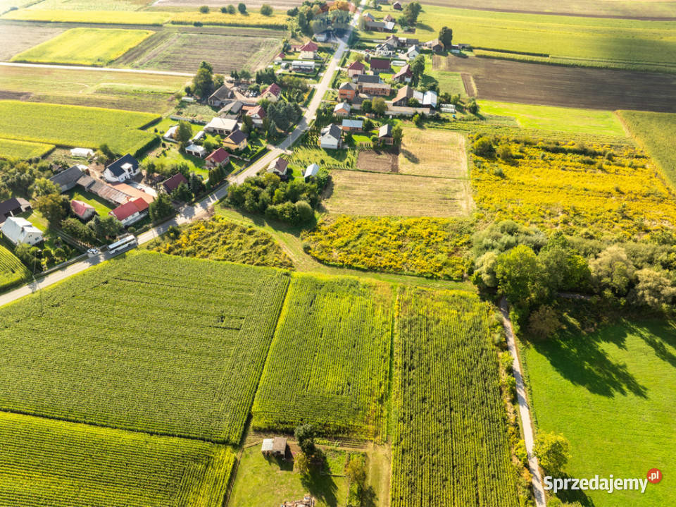 Płaska prostokątna działka 33 do Krakowa Książnice Wielkie