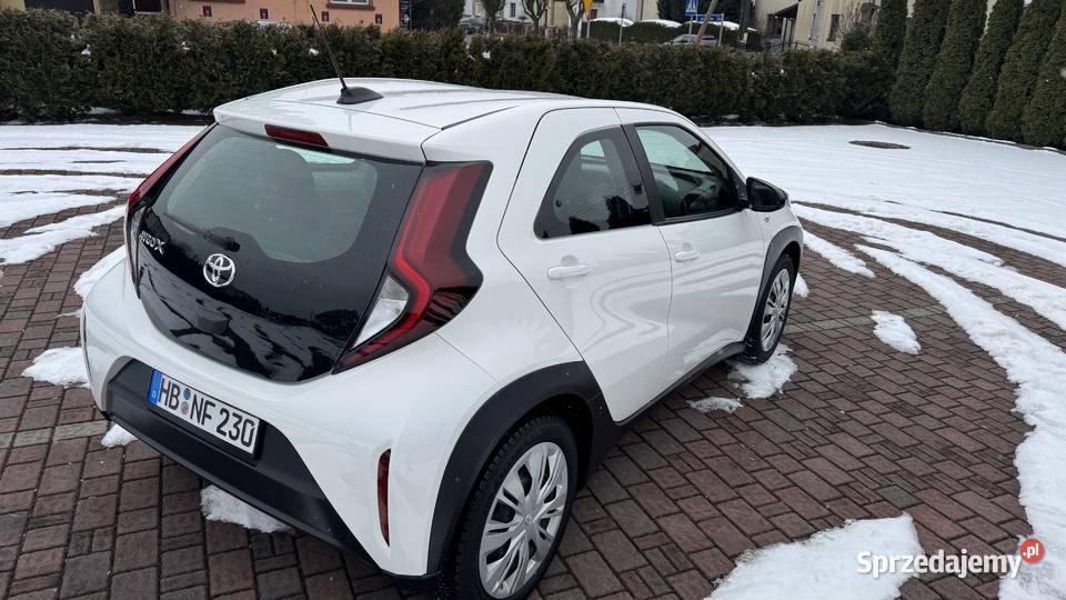 Toyota AYGO X 2023r 10 72 LED Navi Asystent centralny zamek Tarnowskie Góry