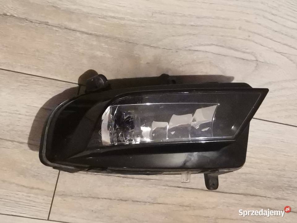AUDI A4 B8 LIFT 1115 PRAWY HALOGEN 8K0941700B osobowe Międzychód