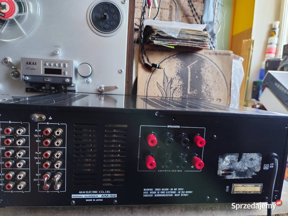 wzmacniacz AKAI AM52