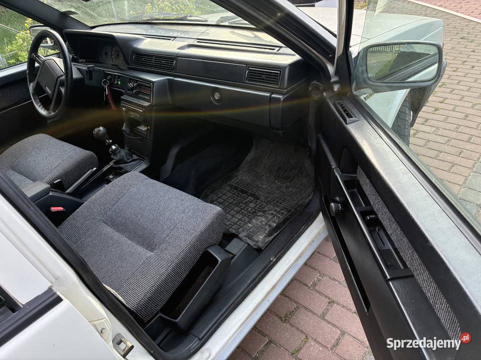 VOLVO 745746 24D skrzynia M47 1989 podgrzewane fotele
