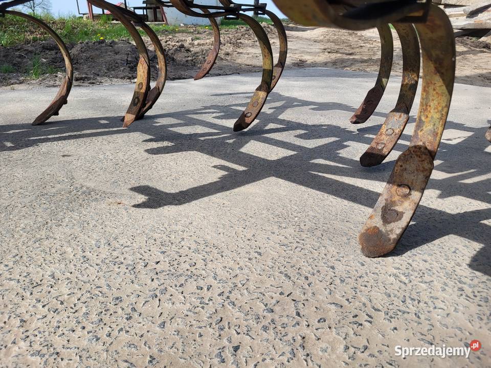 Kultywator 22m w stanie z regulacją głębokości Maszyny rolnicze Wąbrzeźno sprzedam