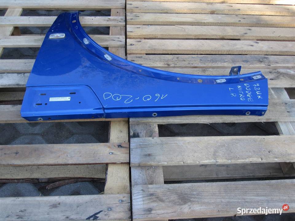 DODGE NITRO 08r błotnik lewy przód świętokrzyskie