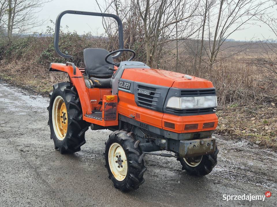 Traktorek traktor KUBOTA GL221D 21 44 Małuszyn