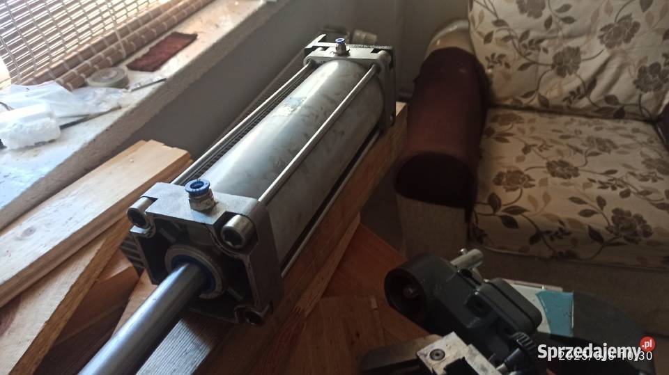 siłownik pneumatyczny 100x 300x 300 prema Kielce Kłodawa