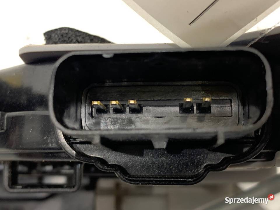 ZAMEK DRZWI LEWY PRZÓD KIA STINGER Hatchback