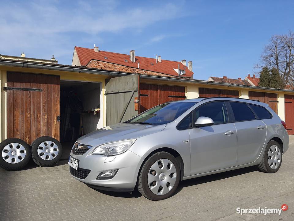 Opel Astra J 140 14 Turbo KombiLPG 4/5 wielkopolskie