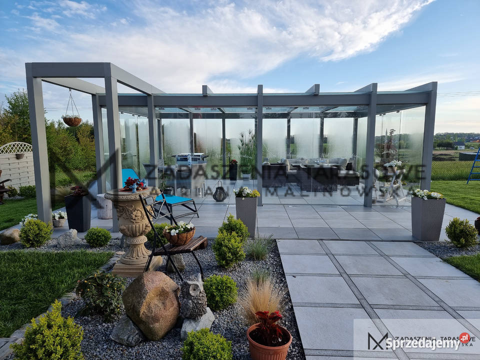 Nowoczesna altana ze szkłem do ogrodu Łódź