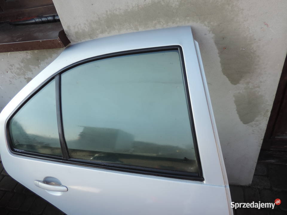 DRZWI PRAWY TYŁ VW BORA SEDAN Nowy Sącz