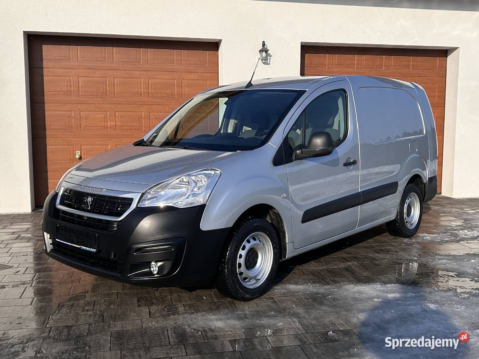 Peugeot Partner 2016r LONG 16D 8V Navi Klima Białobrzegi