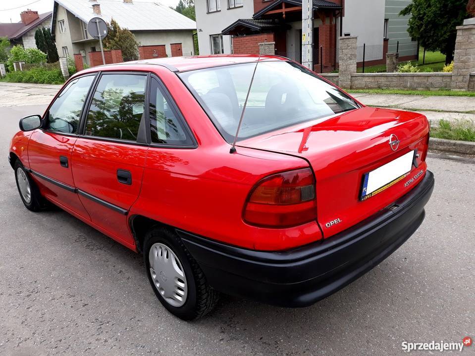 Opel Astra I Classic 14 1999 Wspomaganie Ładna Sedan / Limuzyna Astra Jasło sprzedam