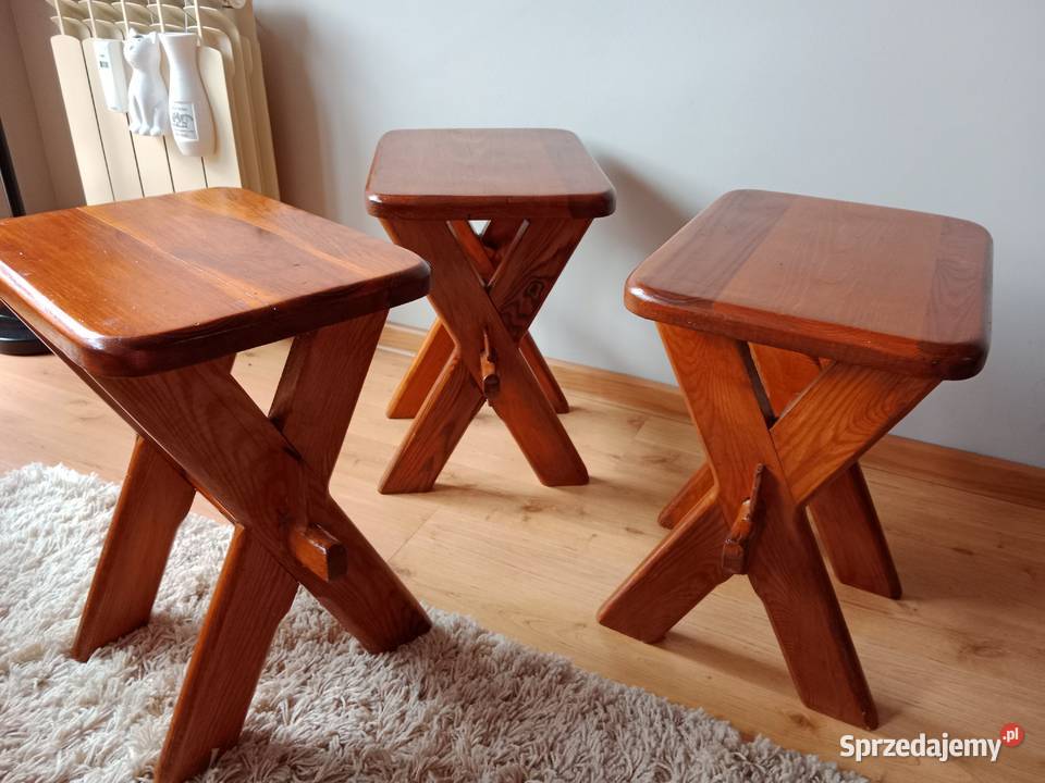 Stołki Taborety drewniane zestaw 3 sztuki Stołki i taborety podkarpackie Tarnobrzeg sprzedam