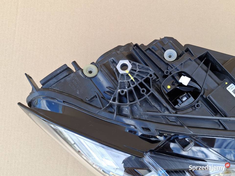 BMW M3 G80 M4 G82 4 G22 G23 G26 REFLEKTOR PRAWY osobowe Bieleń