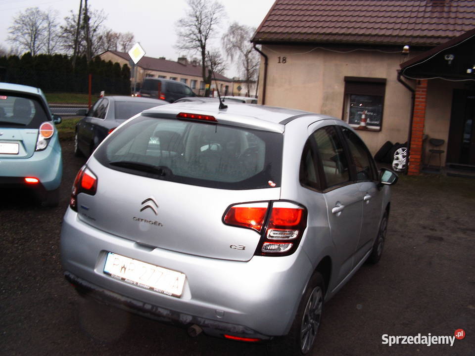 Citroen C 3 16 HDI 2016 r srebrny Września
