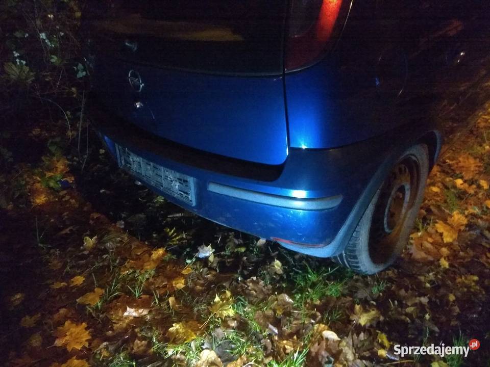 ładny zderzak tył corsa c 5drzwi