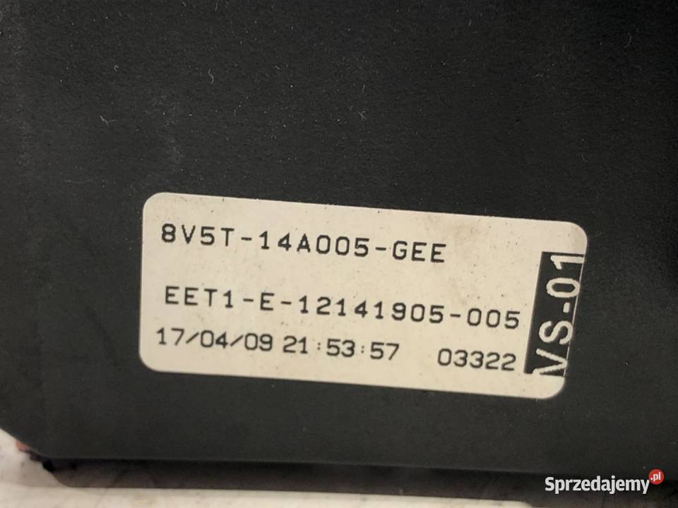 SKRZYNKA BEZPIECZNIKÓW FORD FIESTA MK7 Hatchback