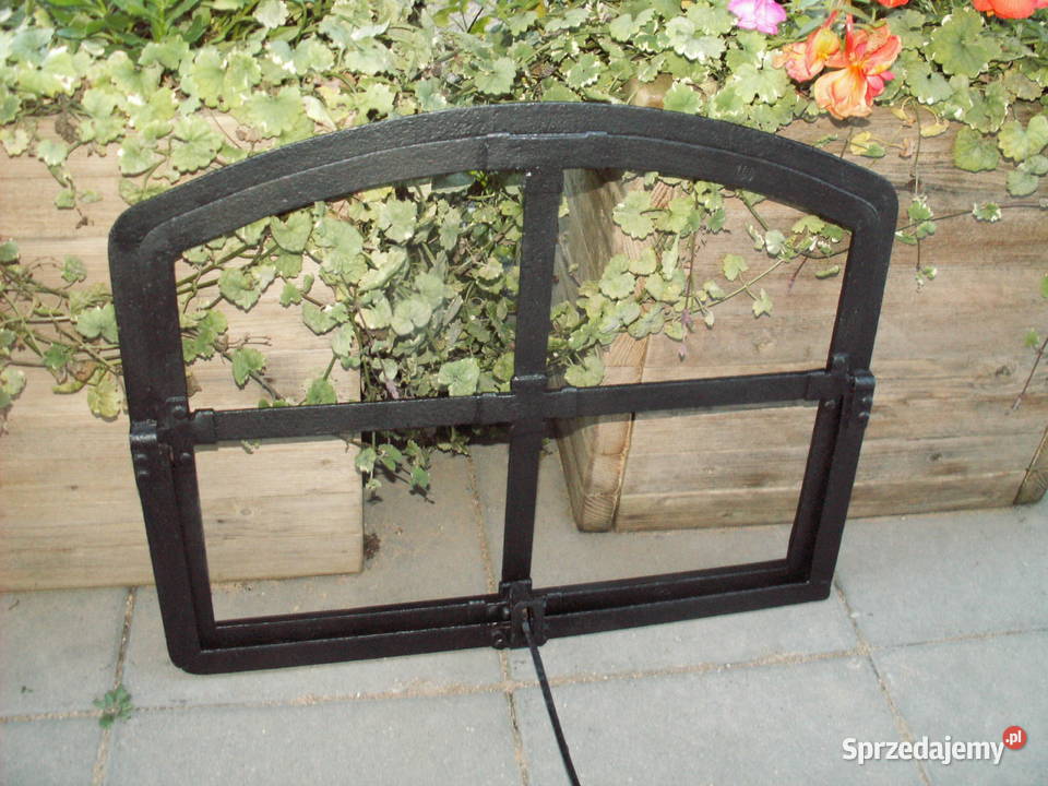 Stare masywne okno dekoracja ogrodzenie 54x45 Ełk