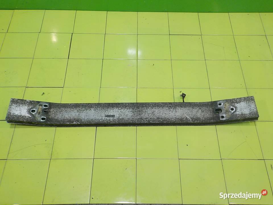 LEXUS IS II 07r SEDAN 4D belka zderzaka przod sprzedam