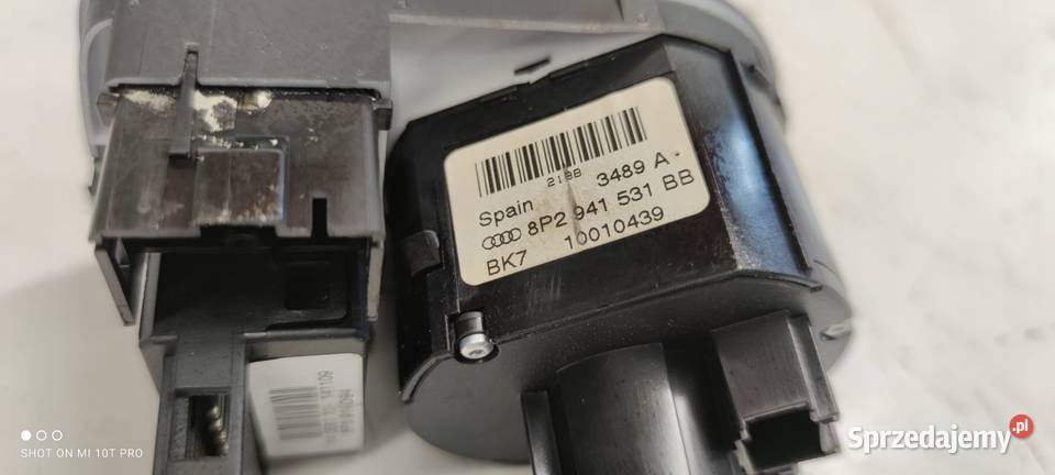 WŁĄCZNIK ŚWIATEŁ AUDI A3 8P LIFT 8P2941531BB UK osobowe Przystajń