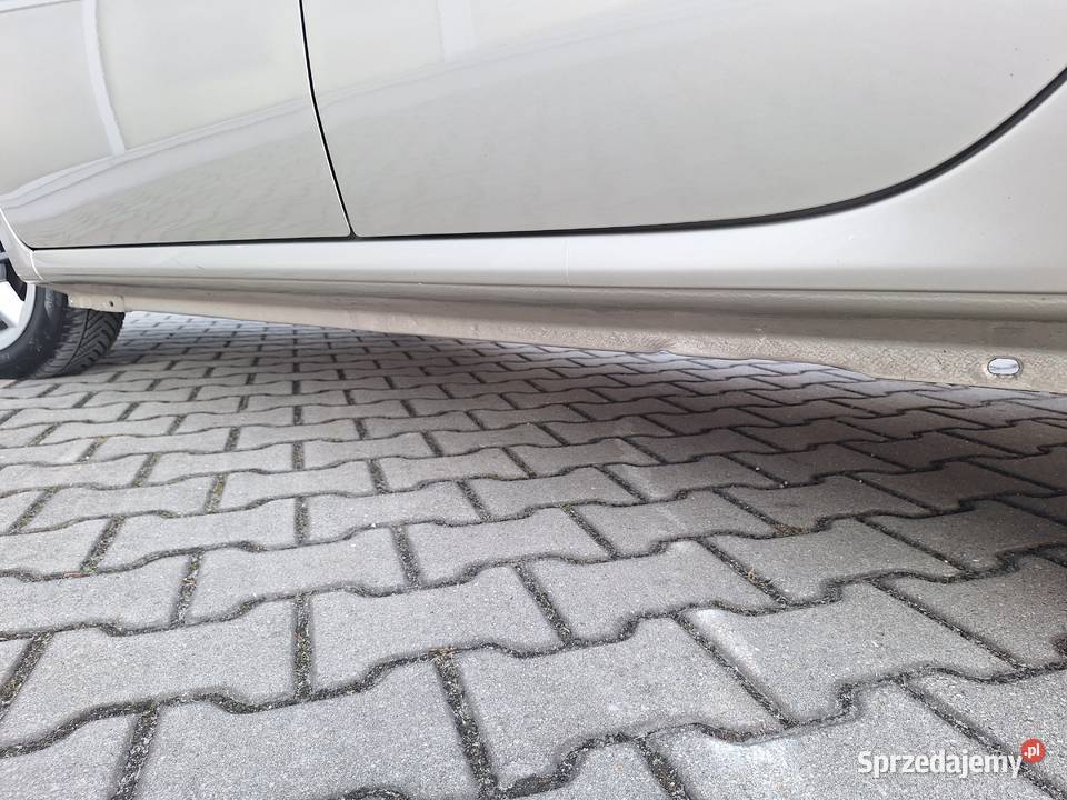 Sprzedam Renault Thalia 16 bgaz maly przebieg 110KM Kielce