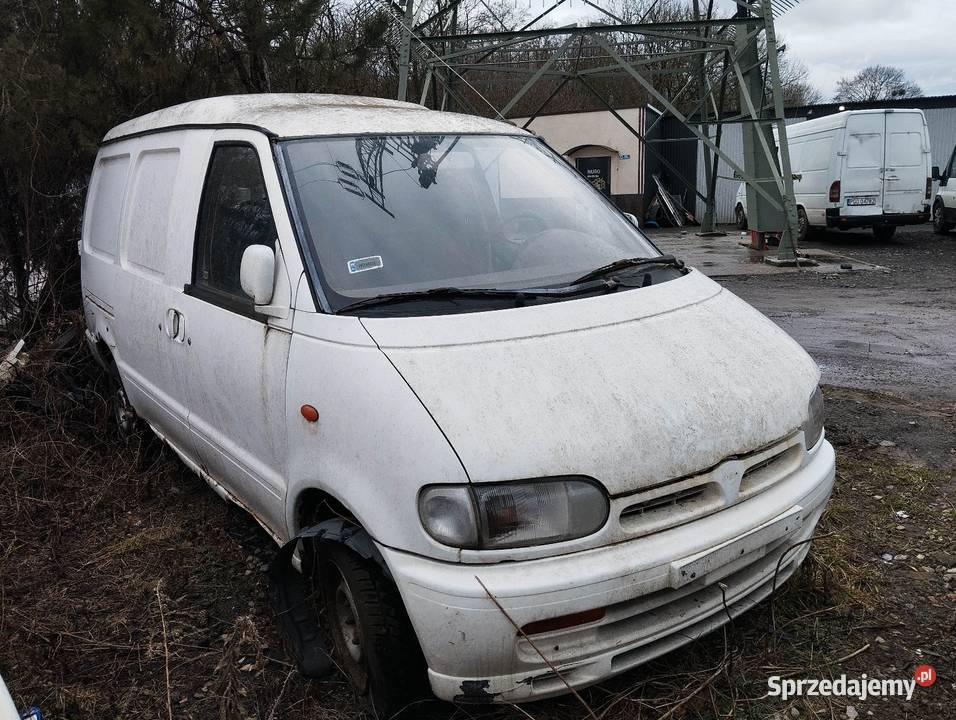 Nissan Vanette w całości na części sprzedam