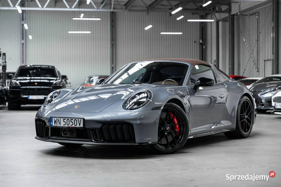 Porsche 911 Targa 4 GTS Gwarancja 042028 Lift światła do jazdy dziennej Węgrzce
