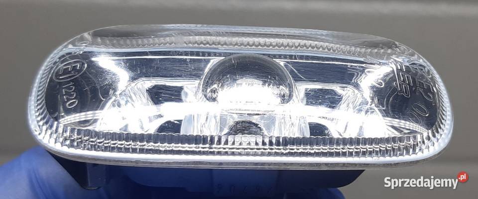 KIERUNKOWSKAZ W BLOTNIK AUDI A3 A4 A6 8E0949127 dolnośląskie Mielęcin