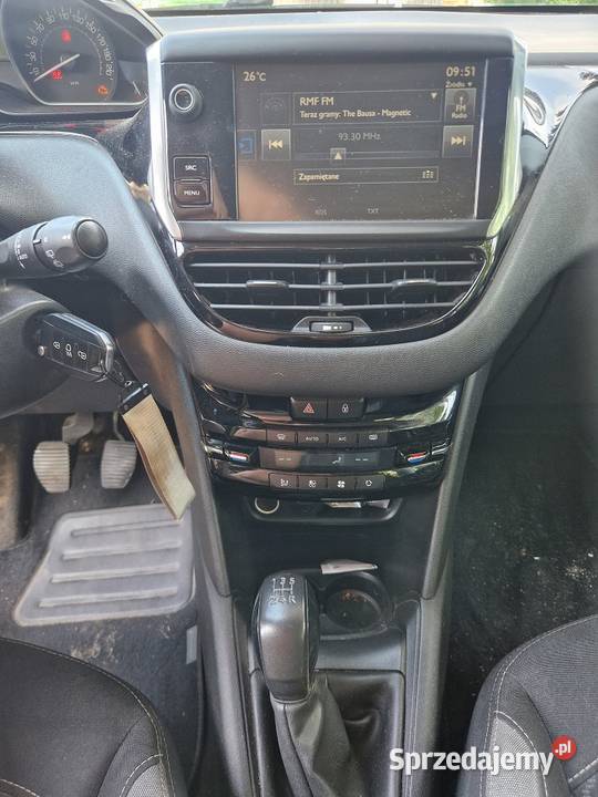 Peugeot 208 12 benzyna 102015 możliwa zamiana kujawsko-pomorskie Ciechocinek