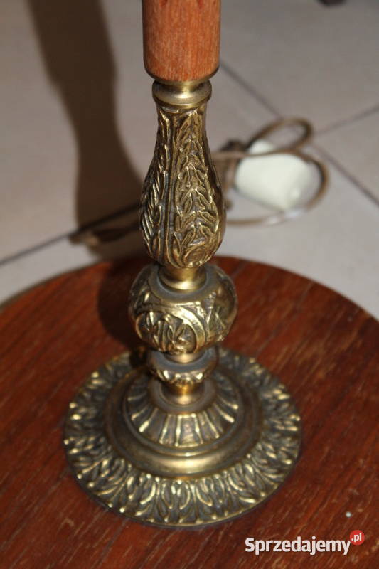 Drewniana lampa podłogowa na lwich łapach 113