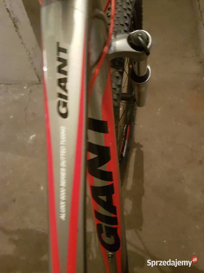 Rower GIANT aluminiowa rama Mkoła 26 amortyzator podlaskie Białystok sprzedam