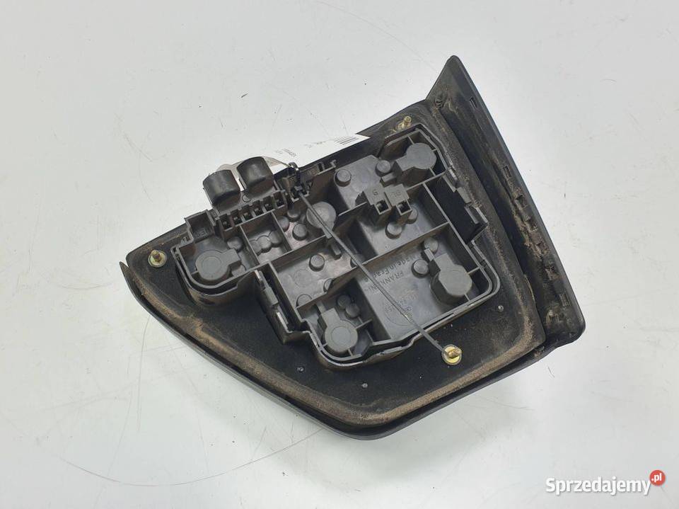 LAMPA PRAWA TYŁ VOLKSWAGEN GOLF II 191945258 Lipno