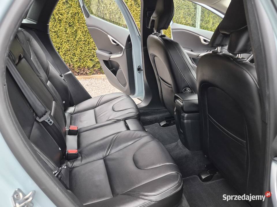 Volvo V40 20 benzyna 152Inscription Ostrowiec Świętokrzyski