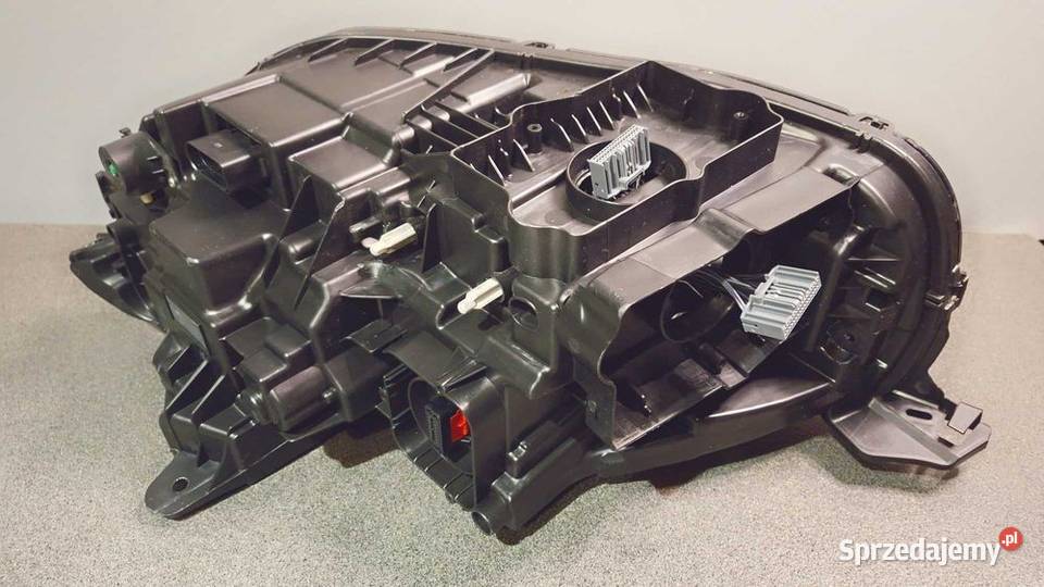 Volvo XC90 USA Lampa prawa przednia przód LED osobowe