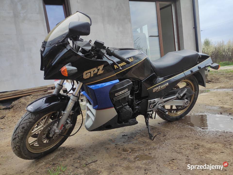 Kawasaki GPZ 900 R ninja Top Gun