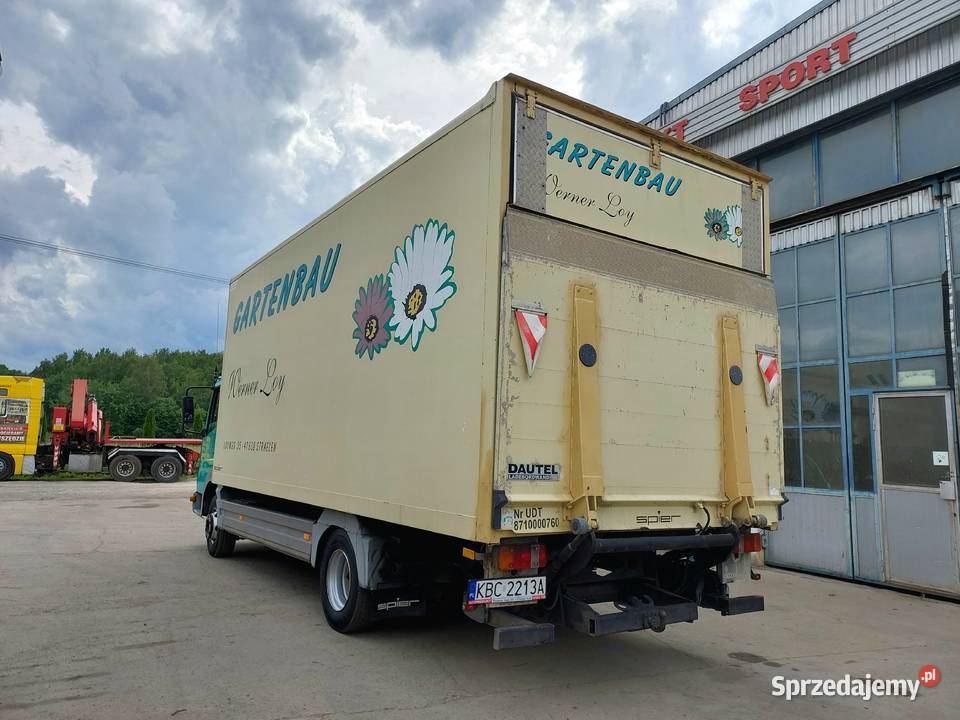 MercedesBenz Atego 2001 z windą nie Łazy
