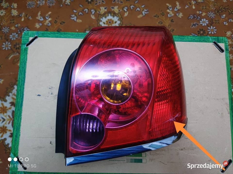 Lampa tylna prawa Toyota Avensis t25 sedan 2004r Warszawa