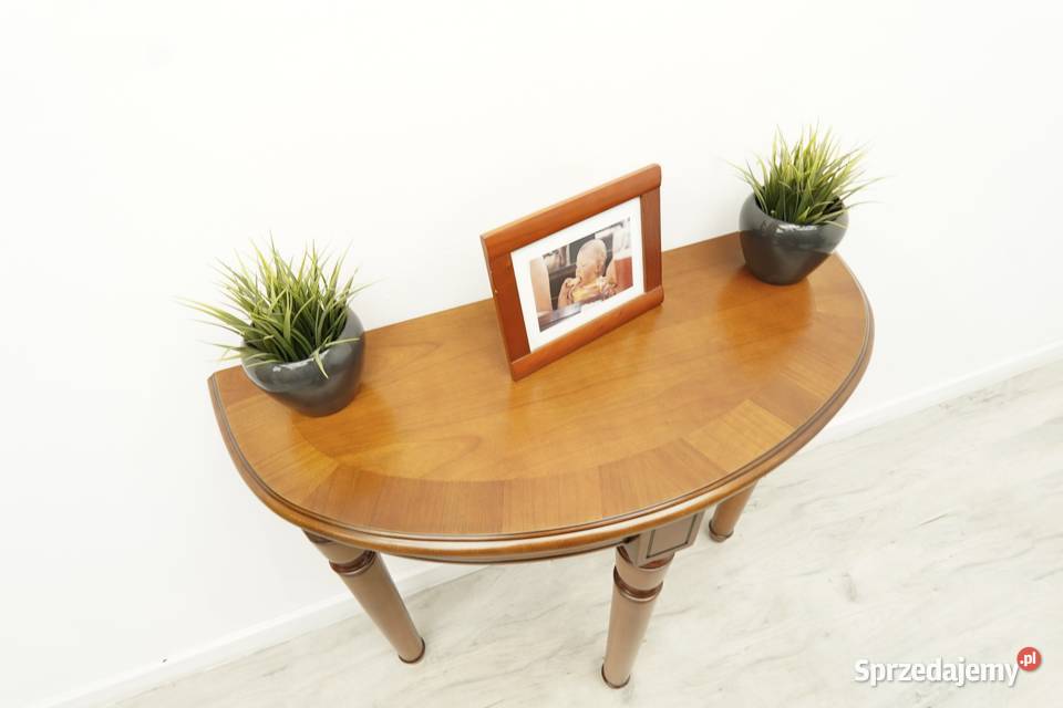 Stylowa półokrągła konsola renowacji Jerka