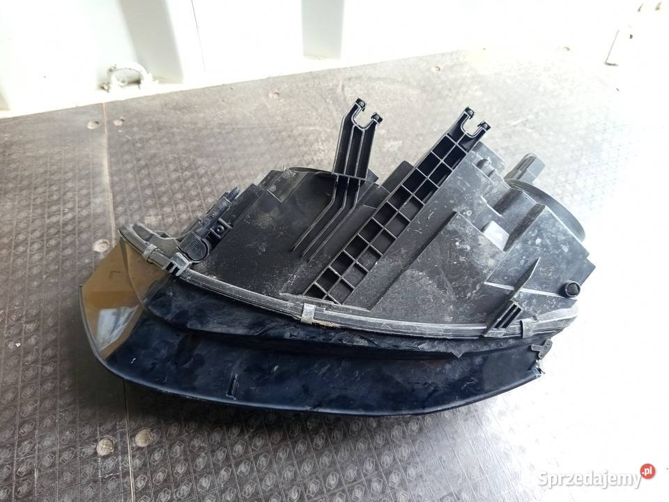 Reflektor prawy AUDI A4 8K orginalny Rzeszów