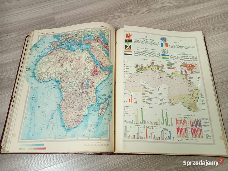 Atlas świata PWN 1962 Rok wydania 1962 Kraków