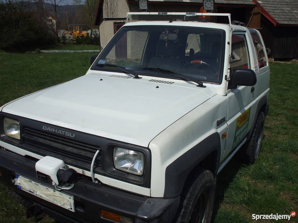 Sprzedam samochót terenowy Daihatsu Feroza Iwkowa sprzedam