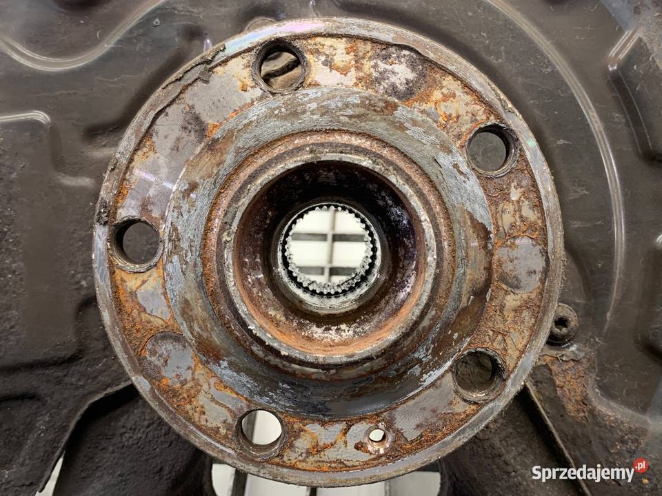 ZWROTNICA PRAWY PRZÓD SKODA OCTAVIA III 16 115