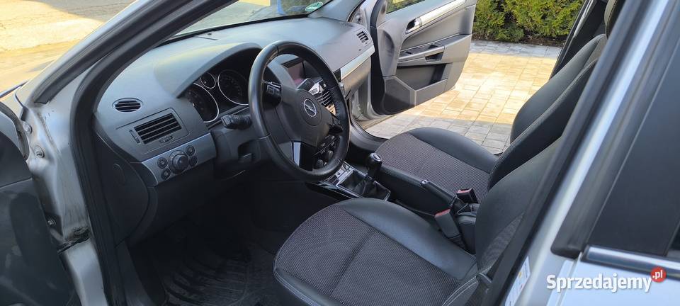 Opel Astra kombi 2009 benzyna Bibice