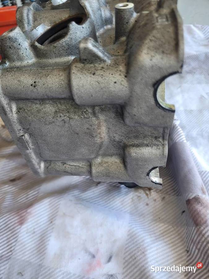 SUZUKI GSXR GSXR 1000 K9 L5 OEM GŁOWICA Nowy Tomyśl