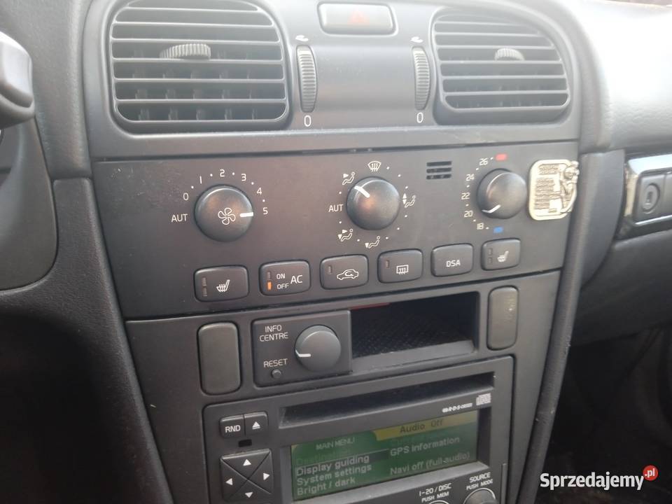 Volvo V40 20 BG 140 2003r długie opłaty Rok produkcji 2003