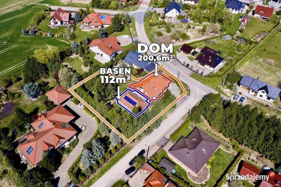 Dom z krytym basenem i pięknym ogrodem mieszkalny Kunice